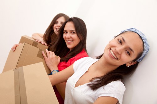 Pinner storage service helping with local access and convenience