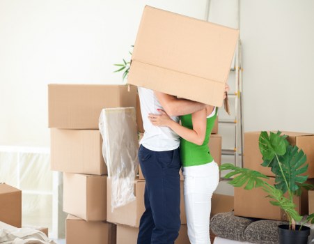 Commercial moving truck support for Pinner business relocations